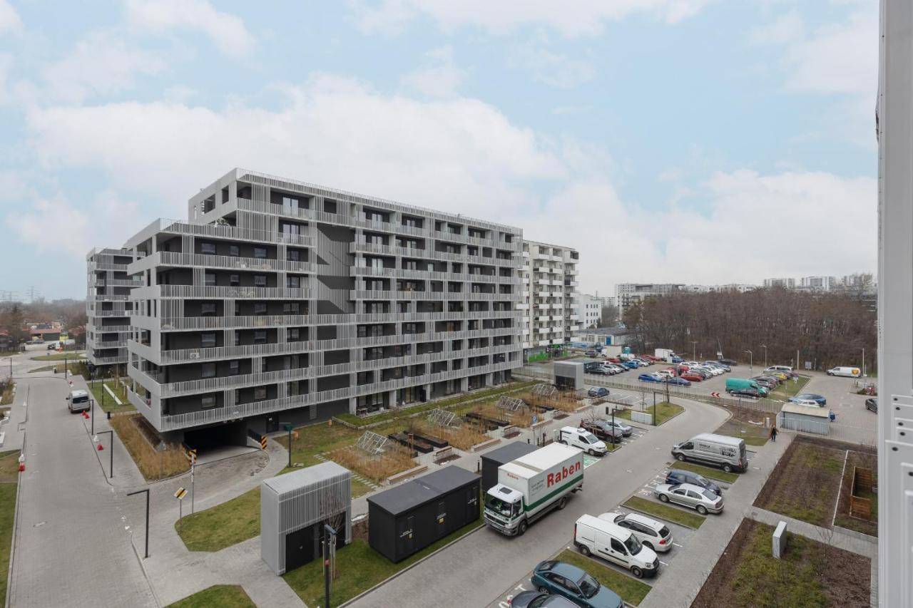 Wola Spacious Flat With Air Conditioning & Balcony By Noclegi Renters ワルシャワ エクステリア 写真
